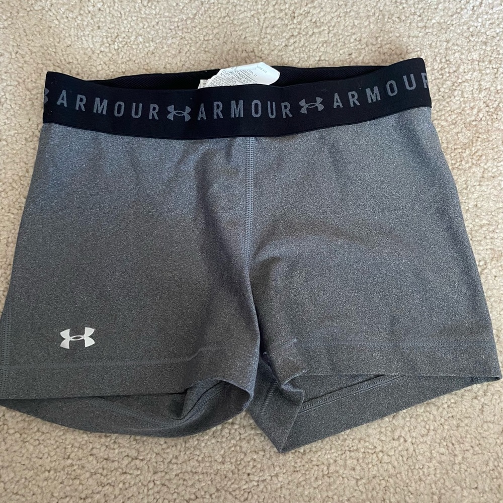 gray under armor spandex